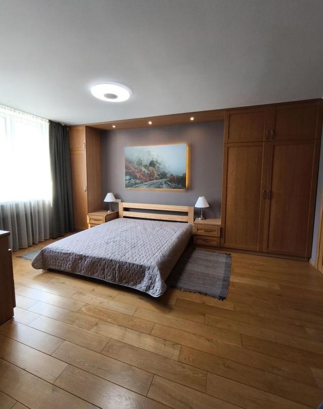 3-кімнатна квартира, вул. Срібнокільська 1 — фото 1