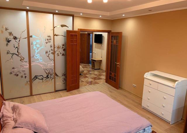 1-кімнатна квартира, вул. Саперно-Слобідська 22