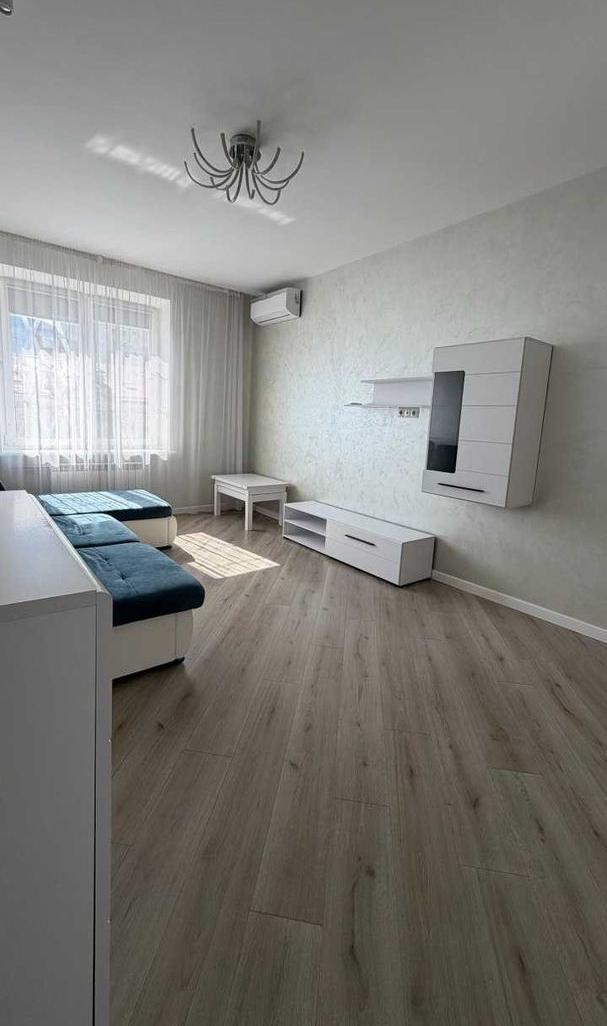 2-кімнатна квартира, вул. Велика Васильківська (Червоноармійська) 58