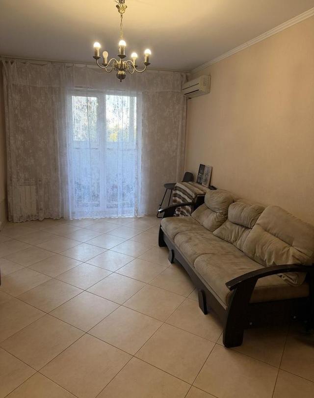 3-кімнатна квартира, вул. Рональда Рейгана
