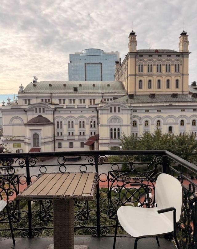 4-кімнатна квартира, вул. Володимирська 48а — фото 4