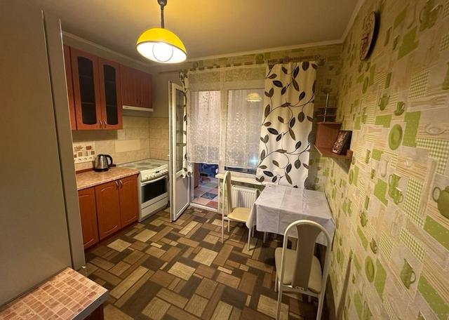 2-кімнатна квартира, вул. Бориса Гмирі 20