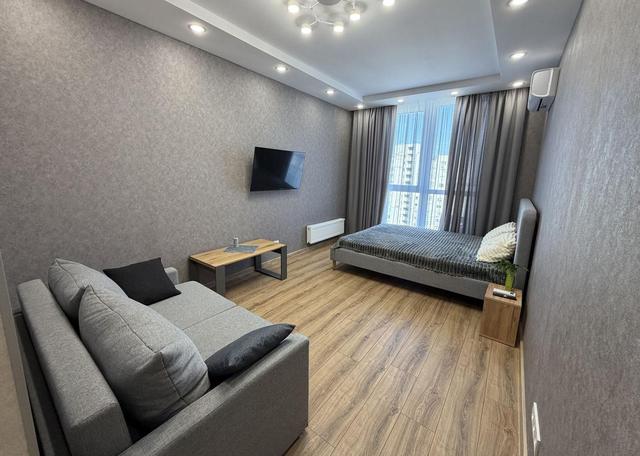 1-кімнатна квартира, вул. Ревуцького 40в
