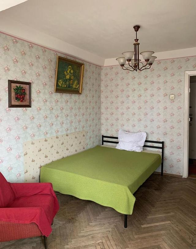 2-кімнатна квартира, біля метро Лісова