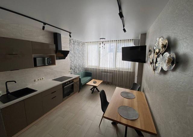 1-кімнатна квартира, вул. Ревуцького 40б
