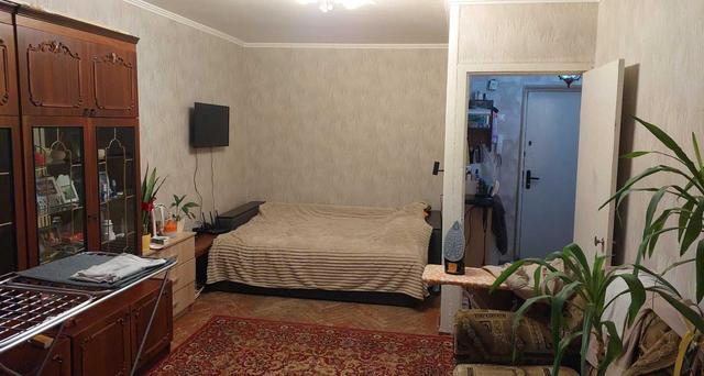 1-кімнатна квартира, Дмитра Павличка