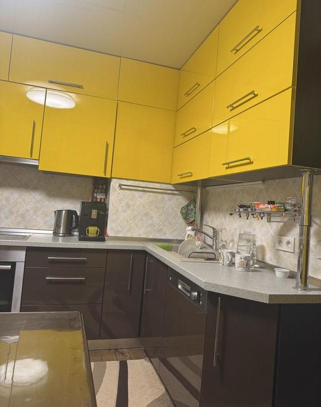 3-кімнатна квартира, вул. Здолбунівська 13