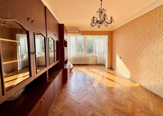 2-кімнатна квартира, вул. Новогоспітальна 5а