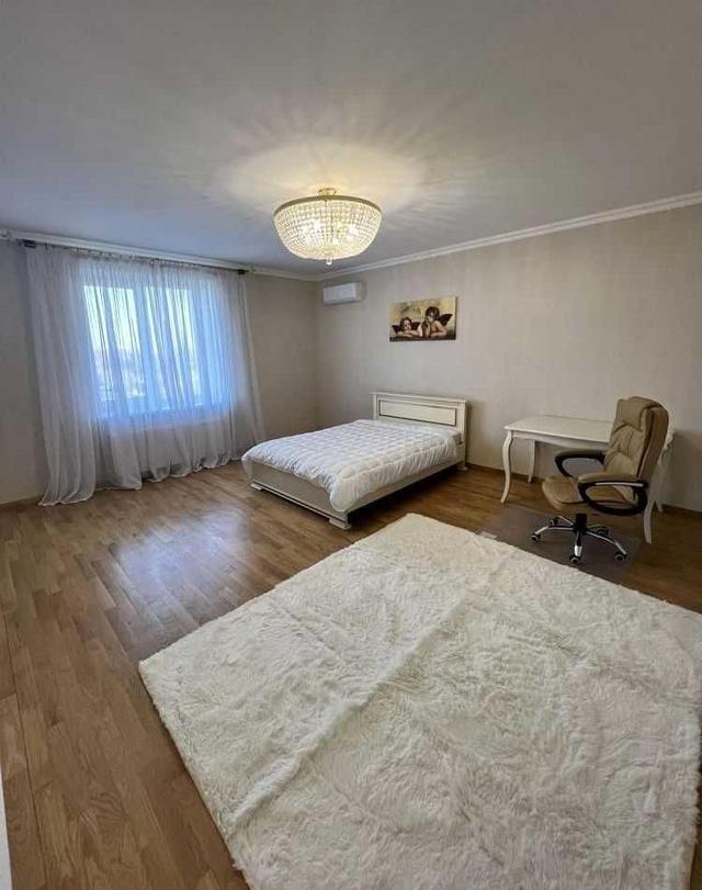 3-кімнатна квартира, біля метро Дорогожичі