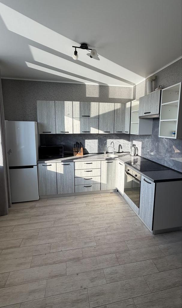 2-кімнатна квартира, біля метро Оболонь