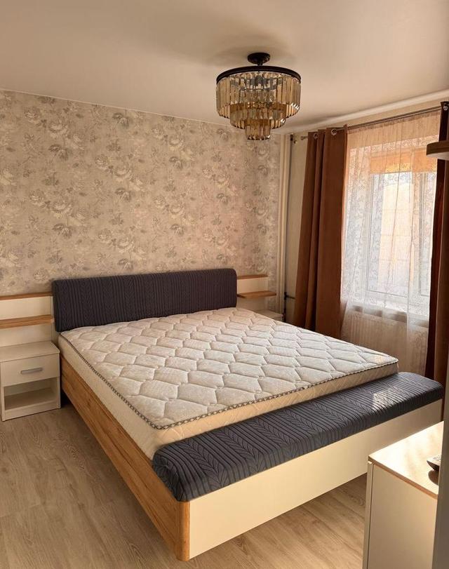 2-кімнатна квартира, вул. Прирічна 31