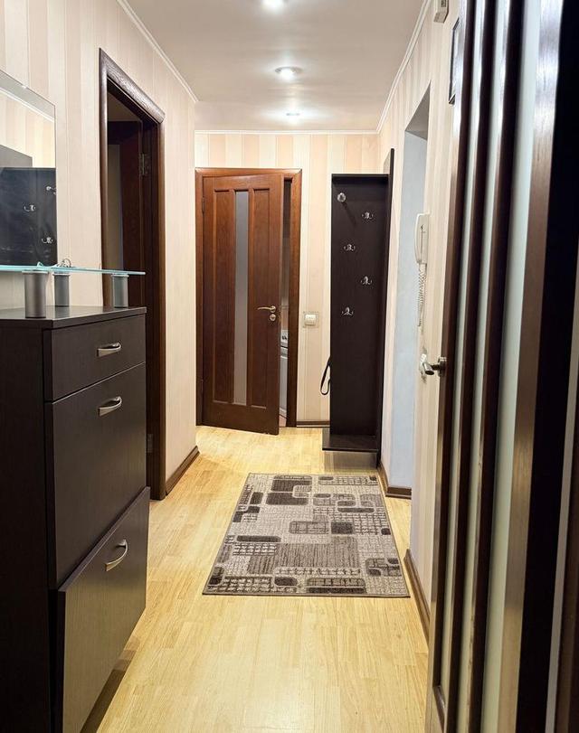 2-кімнатна квартира, біля метро Либідська