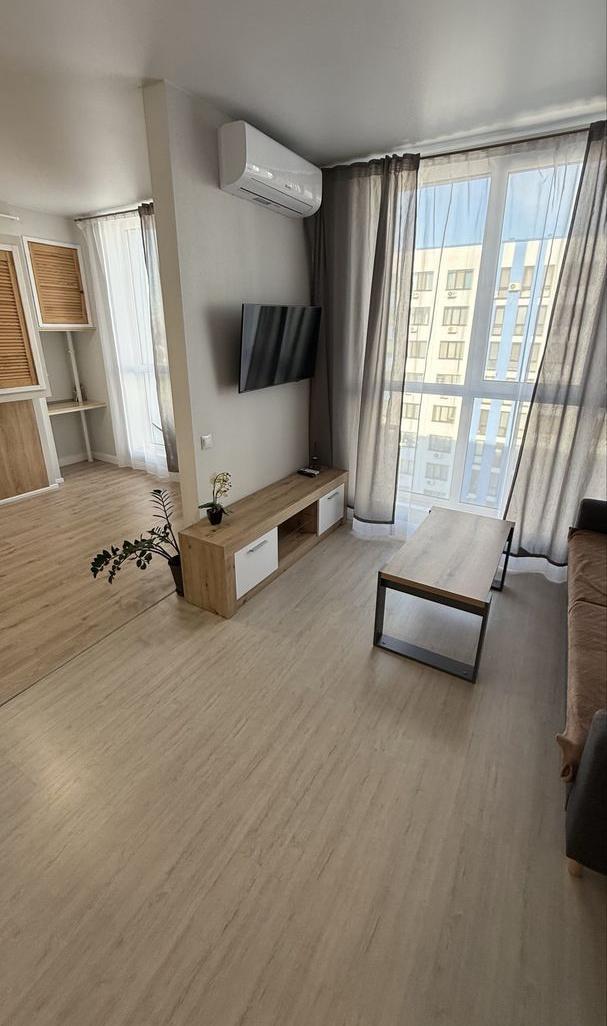 1-кімнатна квартира, біля метро Славутич