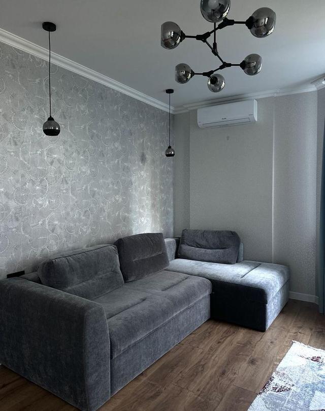 2-кімнатна квартира, вул. Пчілки 6