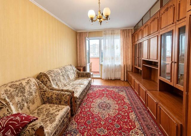 2-кімнатна квартира, вул. Озерна 6