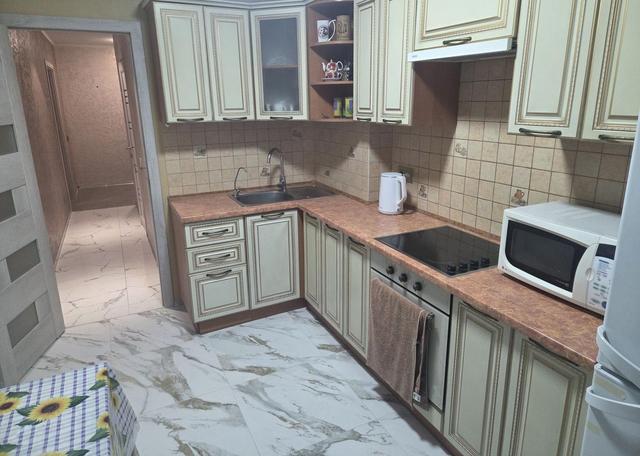 2-кімнатна квартира, вул. Полярна 8е