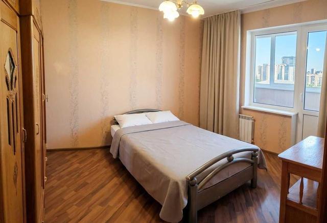 3-кімнатна квартира, вул. Заболотного 10